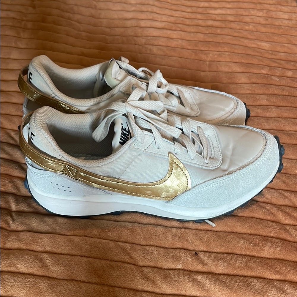 Nike Cream & Gold Low-Profile Runner Sneakers - Picture 6 of 8